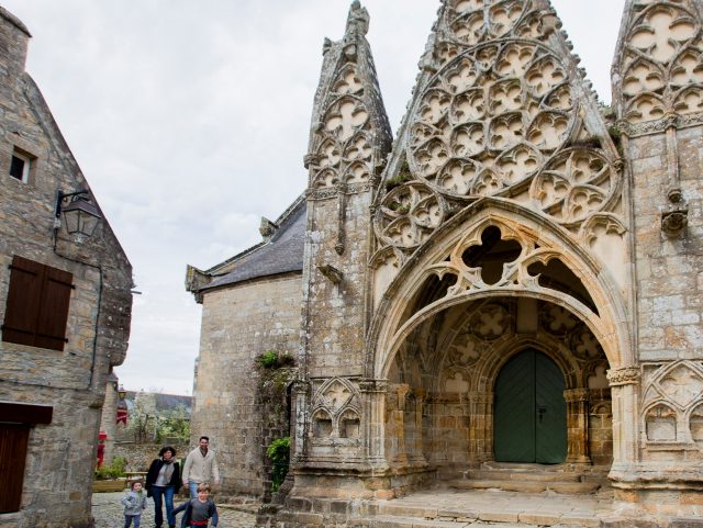 Bretagne Finistère patrimoine calvaires et ossuaires
